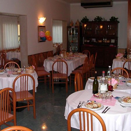 Albergo Aquila Lido di Jesolo Exteriör bild