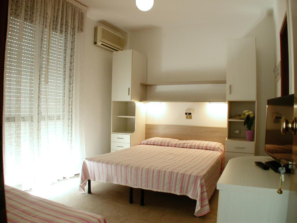 Albergo Aquila Lido di Jesolo Rum bild