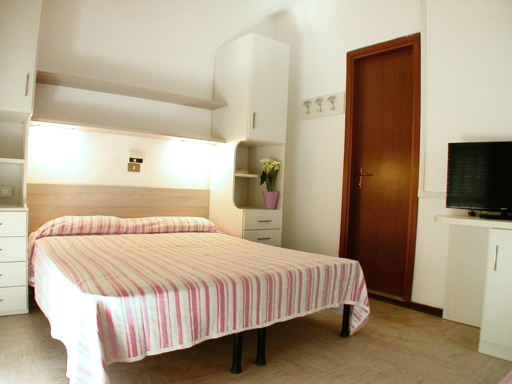 Albergo Aquila Lido di Jesolo Rum bild