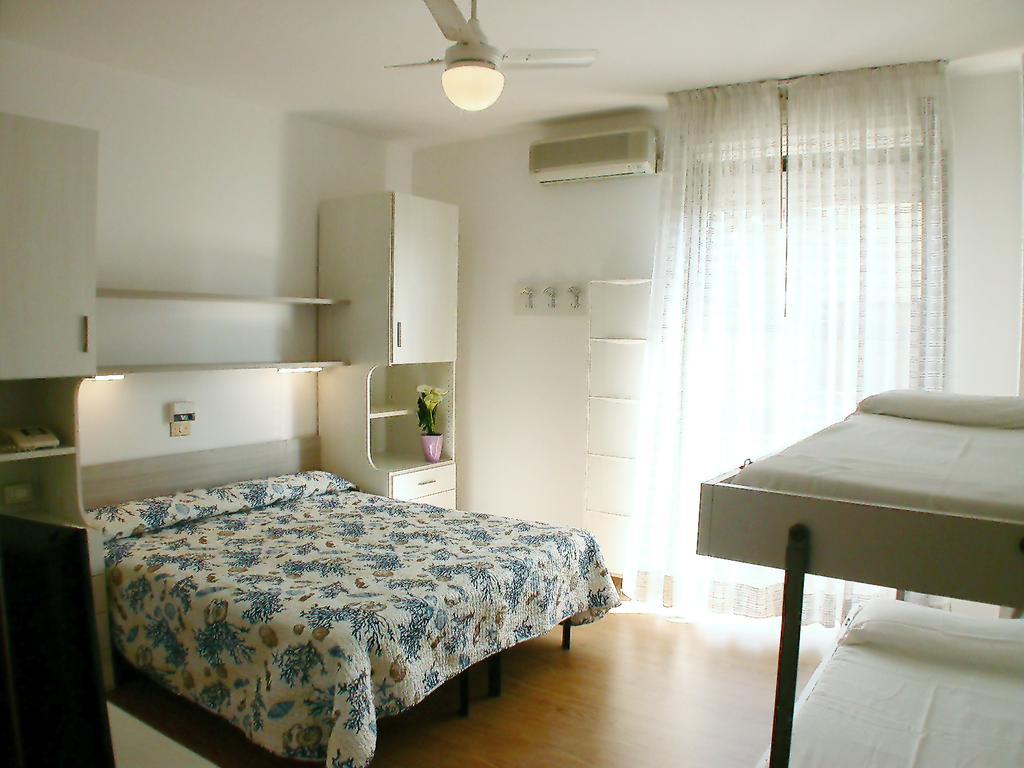 Albergo Aquila Lido di Jesolo Rum bild