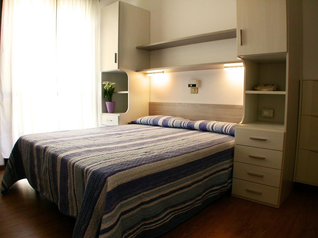 Albergo Aquila Lido di Jesolo Rum bild